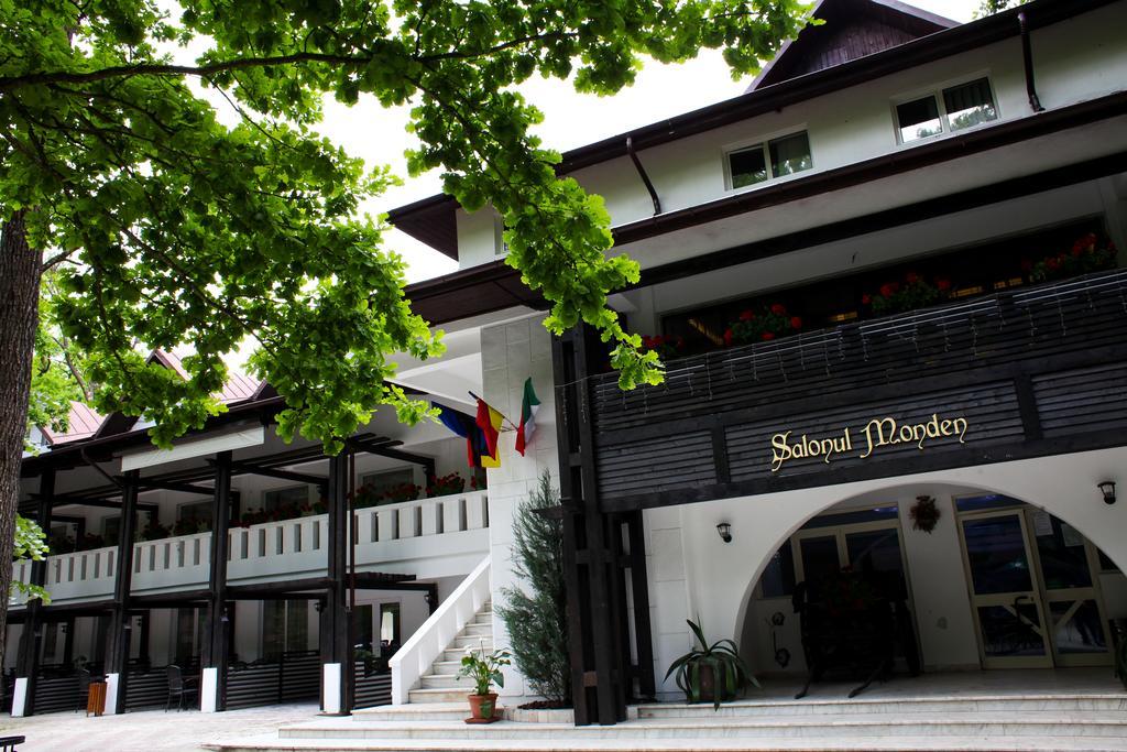 Hotel Cornul Vanatorului Pitesti Exterior photo
