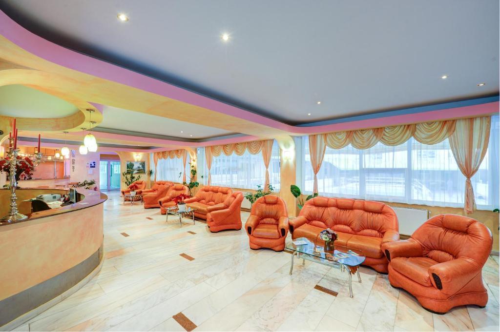Hotel Cornul Vanatorului Pitesti Exterior photo